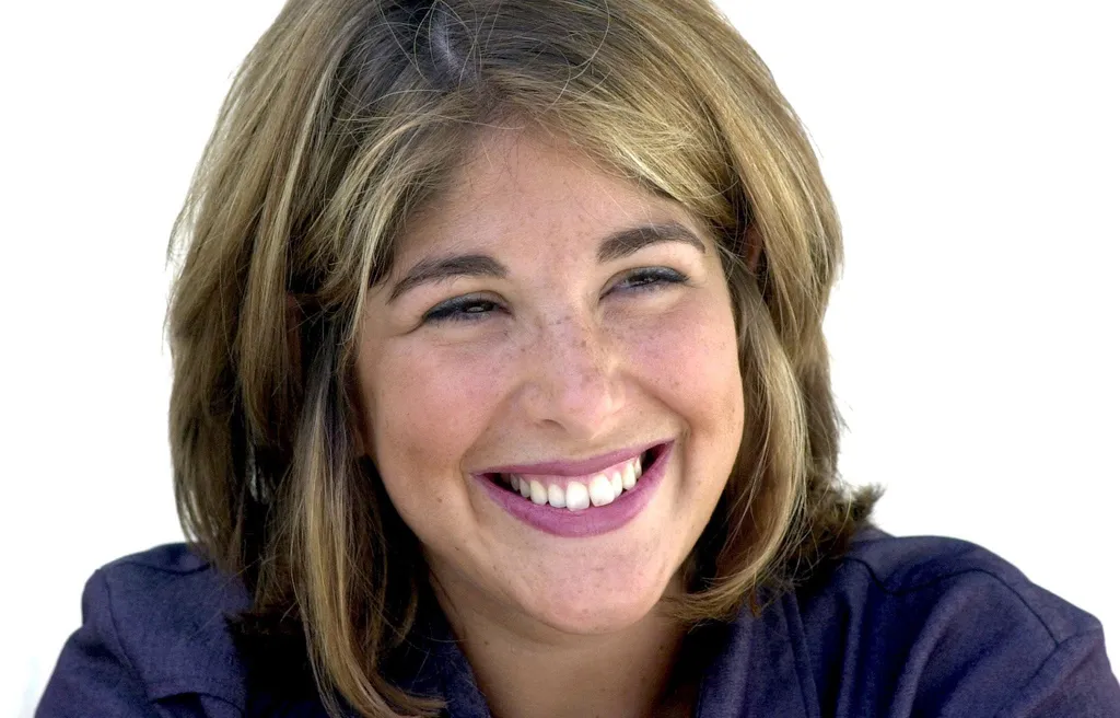FEATURE MATCHER FOR FEATURE-ATTACK-AUTHOR- CANADA - Canadian author Naomi Klein, seen in this undated handout photograph, a voice of the anti-corporate movement, is concerned that the September 11 attacks on the United States will encourage a vengence-based foreign policy but she remains hopeful that the U.S. will take a kinder, gentler global role. Klein whose 1999 book "No Logo: Taking Aim at the Brand Bullies" galvanized the movement against branding and global big business, said the suicide airliner attacks in New York and Washington had created an over-simplistic view of what is right and what is wrong.   REUTERS/Gordon Terris